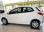 Mazda 2: Фото 2