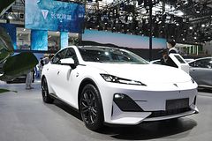 Фото Changan Shenlan SL03
