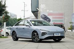 Фото Roewe D7 hybrid Фото Roewe D7 hybrid